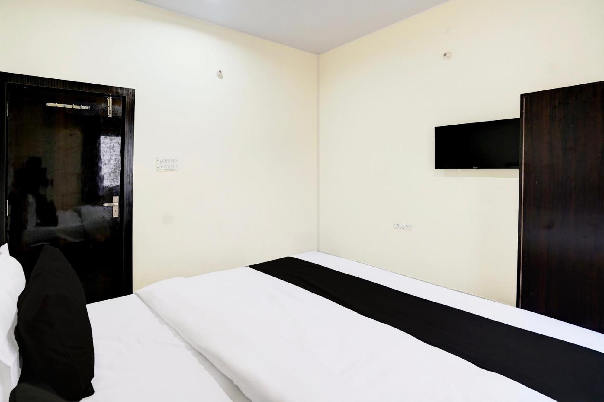 Hotel O The Crown Inn Danapur Exterior foto